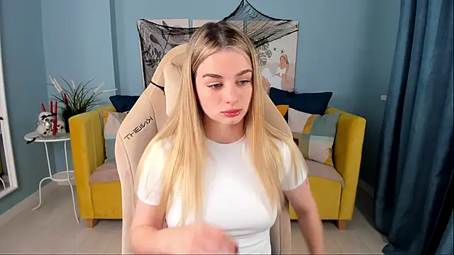 SweetyLicky online show from October 27, 2025, 4:08 pm