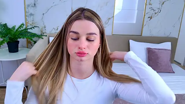 SweetyLicky online show from February 19, 2026, 4:15 pm