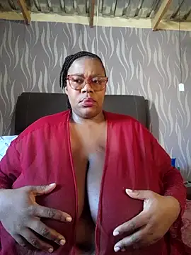Snapshot of BoobsQueen46K chatting on June 15, 2026, 11:54 am BoobsQueen46K online show from June 15, 2026, 11:54 am