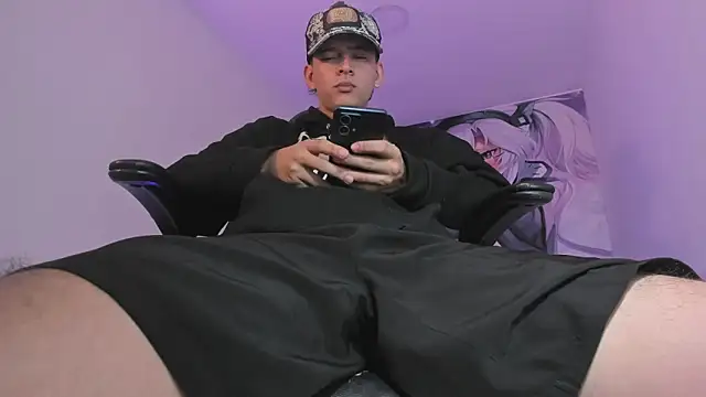 Snapshot of Fran_Boy chatting on November 27, 2025, 4:57 am Fran Boy online show from November 27, 2025, 4:57 am