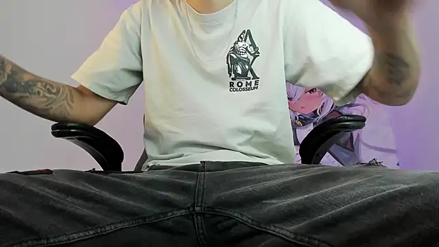 Snapshot of Fran_Boy chatting on November 29, 2025, 4:23 am Fran Boy online show from November 29, 2025, 4:23 am