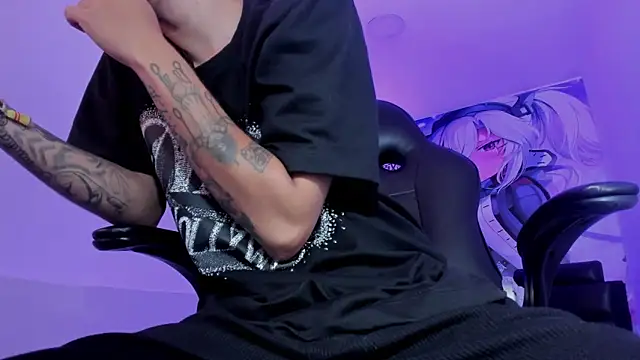 Snapshot of Fran_Boy chatting on September 16, 2025, 2:34 am Fran Boy online show from September 16, 2025, 2:34 am