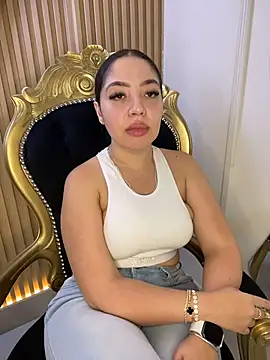 Snapshot of MiaFarkash chatting on November 7, 2025, 4:00 pm MiaFarkash online show from November 7, 2025, 4:00 pm