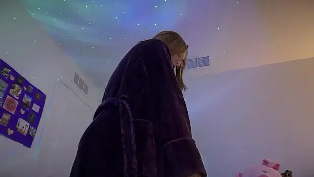 Snapshot of miasecretx chatting on March 8, 2026, 8:28 am miasecretx online show from March 8, 2026, 8:28 am