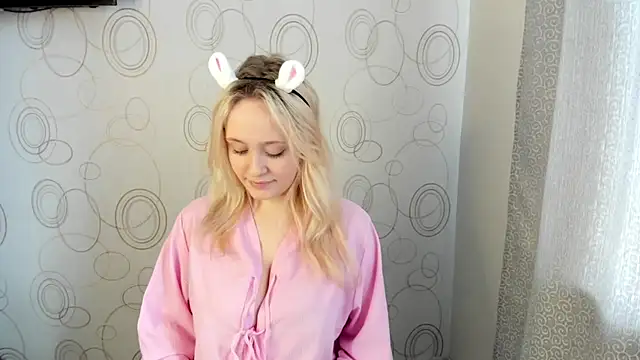 Julliakoill online show from April 7, 2026, 10:17 am