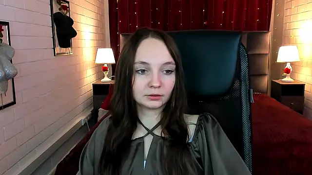 ameliaglamour online show from November 18, 2025, 5:38 pm