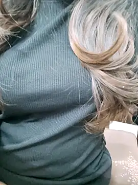 Snapshot of Kayna_Rawat chatting on December 5, 2025, 10:47 am Kayna Rawat online show from December 5, 2025, 10:47 am