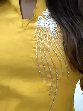 Snapshot of Kayna_Rawat chatting on November 5, 2025, 10:51 am Kayna Rawat online show from November 5, 2025, 10:51 am