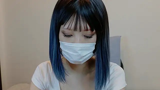 sarina at online show from November 15, 2025, 7:23 am