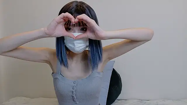 sarina at online show from April 28, 2026, 4:28 am