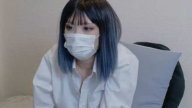 Snapshot of sarina_at chatting on July 18, 2026, 7:28 am sarina at online show from July 18, 2026, 7:28 am