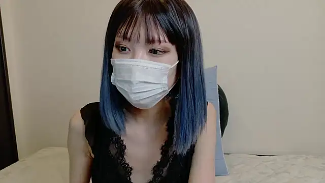 sarina at online show from May 3, 2026, 9:36 am