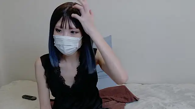 Snapshot of sarina_at chatting on May 17, 2026, 9:31 am sarina at online show from May 17, 2026, 9:31 am