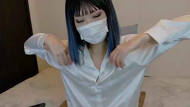 Snapshot of sarina_at chatting on March 4, 2026, 4:31 am sarina at online show from March 4, 2026, 4:31 am