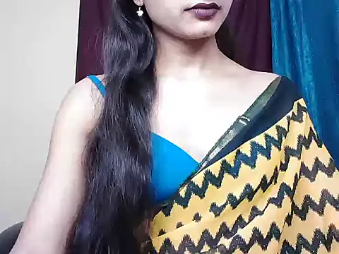 ROSE GOLDE online show from September 17, 2025, 3:14 pm