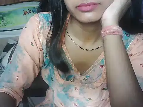Snapshot of ROSE_GOLDE chatting on May 18, 2026, 8:52 am ROSE GOLDE online show from May 18, 2026, 8:52 am
