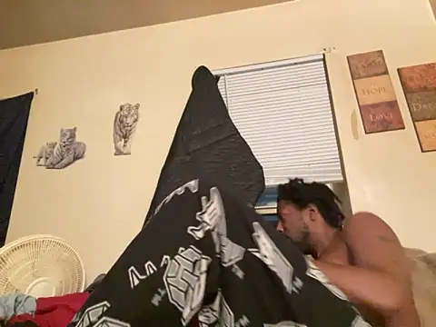 Snapshot of viceutk1 chatting on October 14, 2025, 4:35 am viceutk1 online show from October 14, 2025, 4:35 am