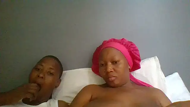 Snapshot of CouplesX96xx chatting on March 22, 2026, 12:50 pm CouplesX96xx online show from March 22, 2026, 12:50 pm