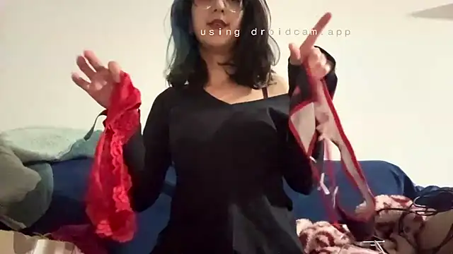 petitepeach6 online show from February 21, 2026, 9:17 pm