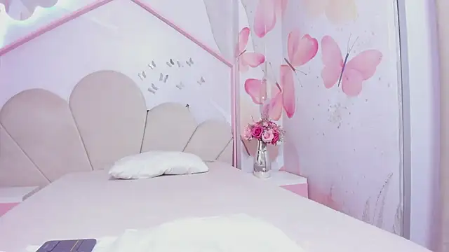 BabyAngel18  online show from February 3, 2026, 6:22 am