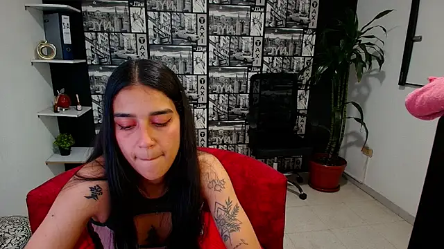 DanielaMonroe online show from May 2, 2026, 12:27 am