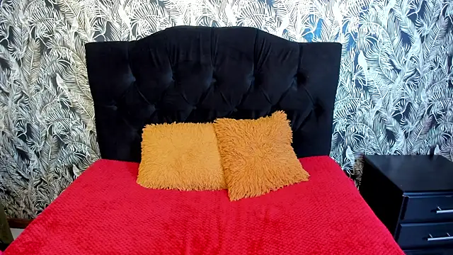 Snapshot of DanielaMonroe chatting on March 23, 2026, 4:40 pm DanielaMonroe online show from March 23, 2026, 4:40 pm