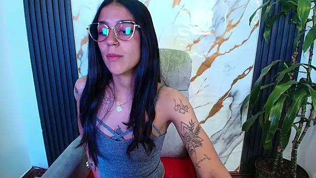 Snapshot of DanielaMonroe chatting on March 16, 2026, 5:48 pm DanielaMonroe online show from March 16, 2026, 5:48 pm