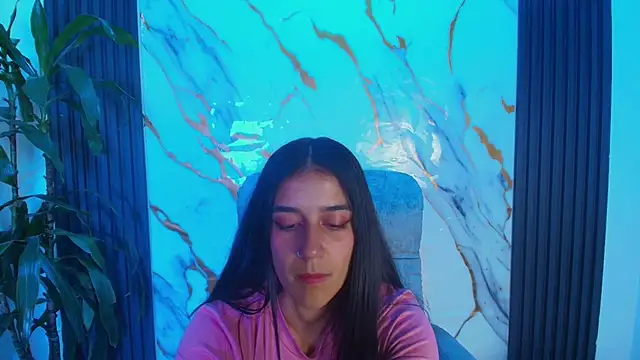 Snapshot of DanielaMonroe chatting on February 27, 2026, 9:25 pm DanielaMonroe online show from February 27, 2026, 9:25 pm