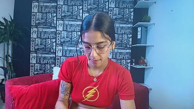 Snapshot of DanielaMonroe chatting on March 19, 2026, 9:37 pm DanielaMonroe online show from March 19, 2026, 9:37 pm