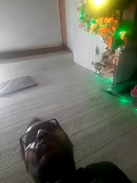 Snapshot of Hot-boy077 chatting on October 27, 2025, 3:35 pm Hot-boy077 online show from October 27, 2025, 3:35 pm