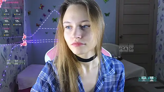 Armurra15 online show from November 19, 2025, 3:28 am