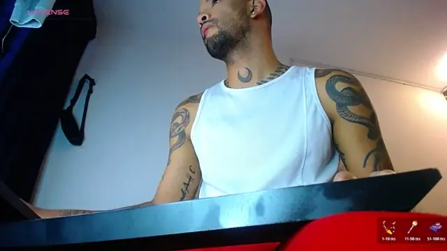 LickMyInk online show from November 30, 2025, 10:49 am