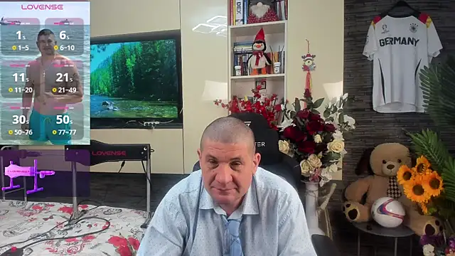 Snapshot of SpartacusDaddy48 chatting on June 18, 2026, 10:26 pm SpartacusDaddy48 online show from June 18, 2026, 10:26 pm