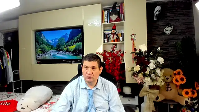Snapshot of SpartacusDaddy48 chatting on June 6, 2026, 9:09 pm SpartacusDaddy48 online show from June 6, 2026, 9:09 pm