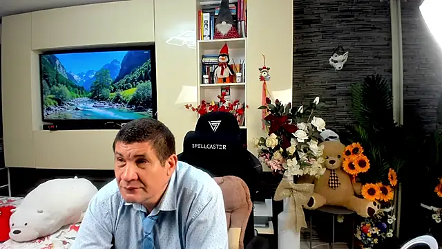 Snapshot of SpartacusDaddy48 chatting on June 11, 2026, 10:18 pm SpartacusDaddy48 online show from June 11, 2026, 10:18 pm