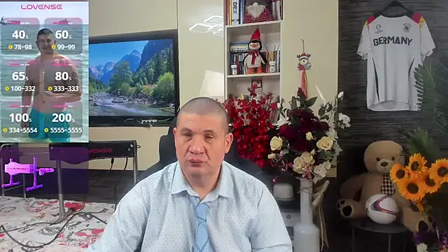 Snapshot of SpartacusDaddy48 chatting on June 20, 2026, 5:34 am SpartacusDaddy48 online show from June 20, 2026, 5:34 am