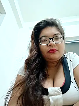 Snapshot of Elie_couple143 chatting on December 16, 2025, 8:35 pm Elie couple143 online show from December 16, 2025, 8:35 pm