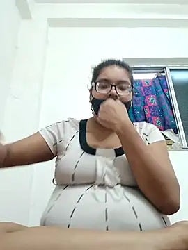 Snapshot of Elie_couple143 chatting on September 11, 2025, 11:54 am Elie couple143 online show from September 11, 2025, 11:54 am