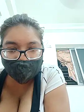 Snapshot of Elie_couple143 chatting on September 16, 2025, 6:53 pm Elie couple143 online show from September 16, 2025, 6:53 pm