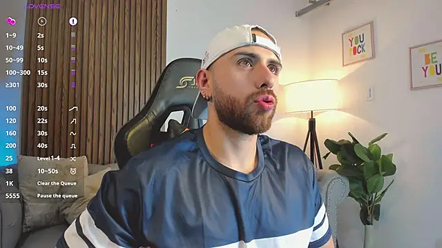 Maximo Wolff online show from March 10, 2026, 7:40 pm