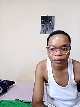 Miss-Hennessy online show from May 2, 2026, 2:33 pm