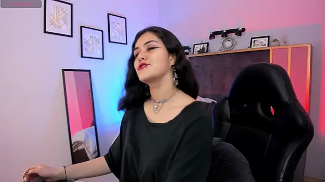 Azurra amatto2 online show from December 17, 2025, 8:25 pm