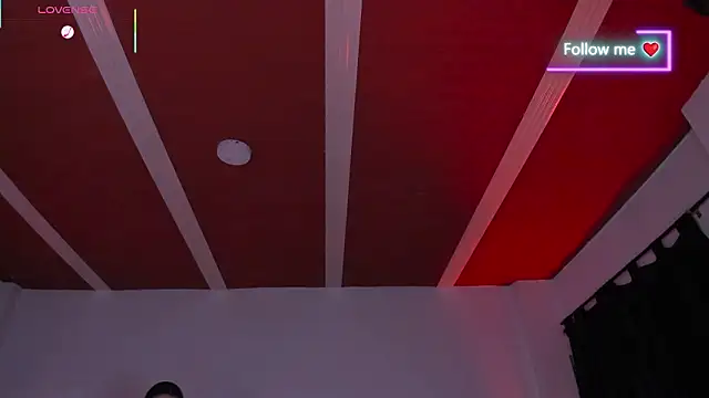 lunaarose online show from March 9, 2026, 4:05 am