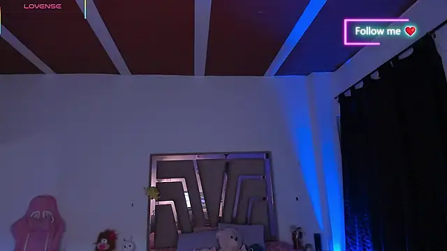 lunaarose online show from February 19, 2026, 3:36 am