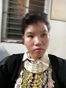 Snapshot of Adsatoh chatting on October 27, 2025, 3:24 pm Adsatoh online show from October 27, 2025, 3:24 pm