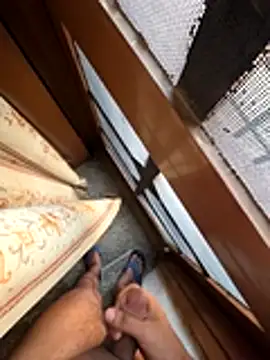 Snapshot of desir3dlund chatting on November 4, 2025, 7:01 am desir3dlund online show from November 4, 2025, 7:01 am