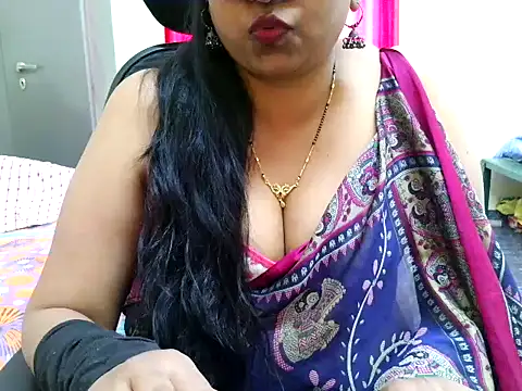 Snapshot of ammu1990 chatting on March 9, 2026, 8:18 am ammu1990 online show from March 9, 2026, 8:18 am