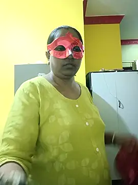 Snapshot of ammu1990 chatting on November 21, 2025, 5:28 am ammu1990 online show from November 21, 2025, 5:28 am