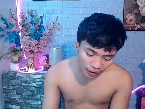 mostwantedtwink online show from July 24, 2026, 3:41 pm