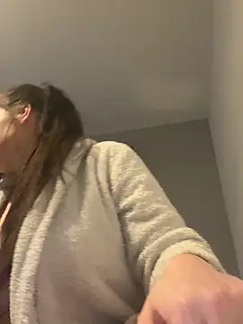 LollyLove  online show from February 26, 2026, 9:04 pm